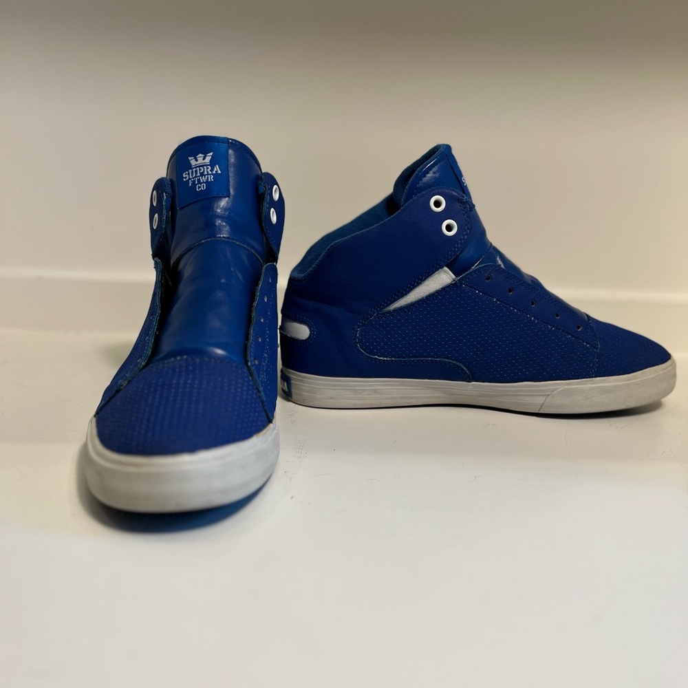 Men’s Supra Scuba high top. Blue with blue or white laces